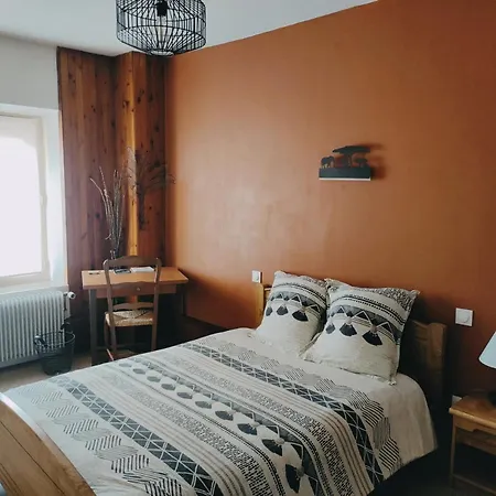 Le Ys Lounge Bar Hotell *