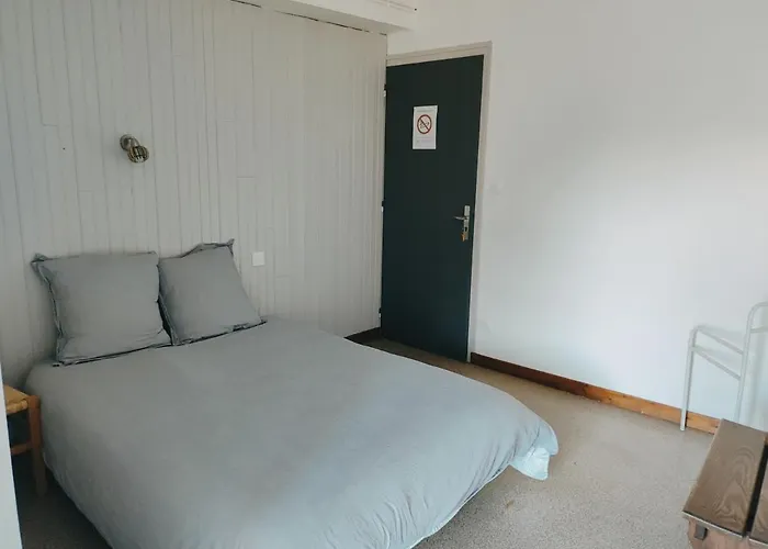 Hotel Le Ys Lounge Bar *